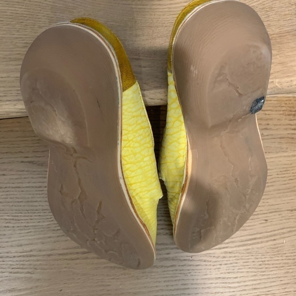 Eject Clogs - Picture 7 of 10